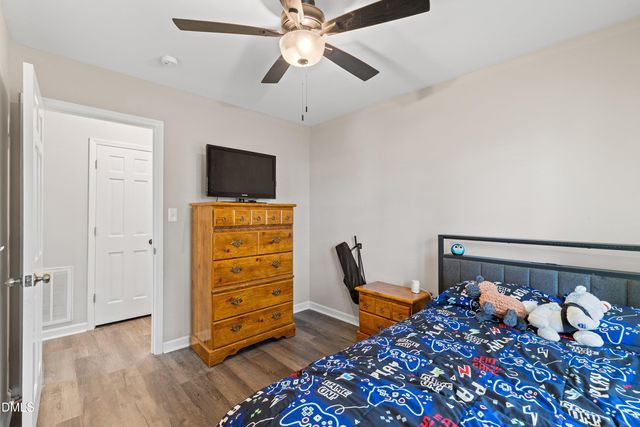 1002 E Maplewood Drive, Benson, NC 27504