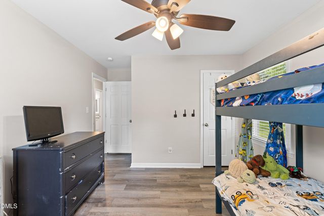 1002 E Maplewood Drive, Benson, NC 27504