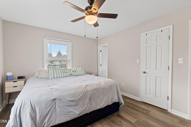 1002 E Maplewood Drive, Benson, NC 27504