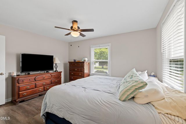1002 E Maplewood Drive, Benson, NC 27504