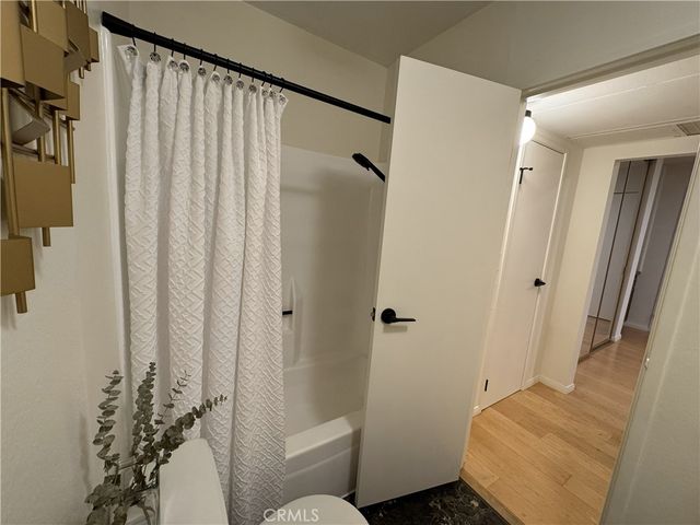 1735 N Fuller Avenue 425, Los Angeles, CA 90046