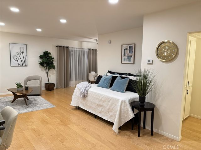 1735 N Fuller Avenue 425, Los Angeles, CA 90046
