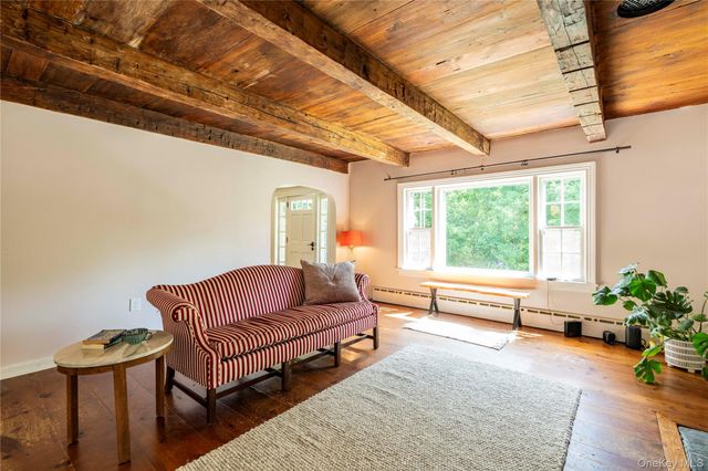 11 Miller Road, Rhinebeck, NY 12572