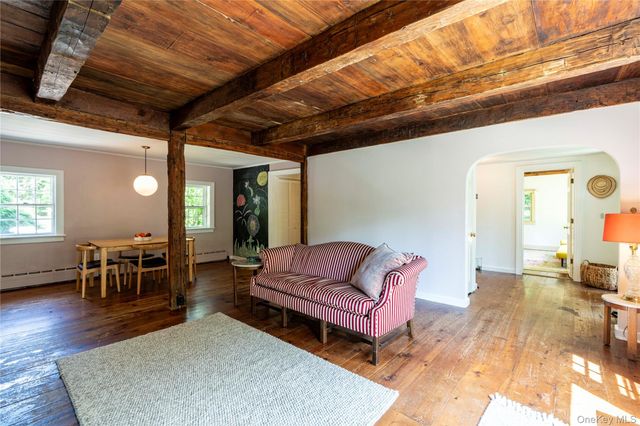 11 Miller Road, Rhinebeck, NY 12572