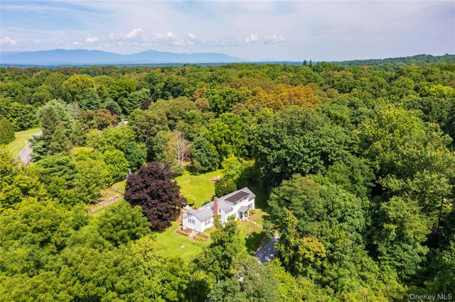 11 Miller Road, Rhinebeck, NY 12572