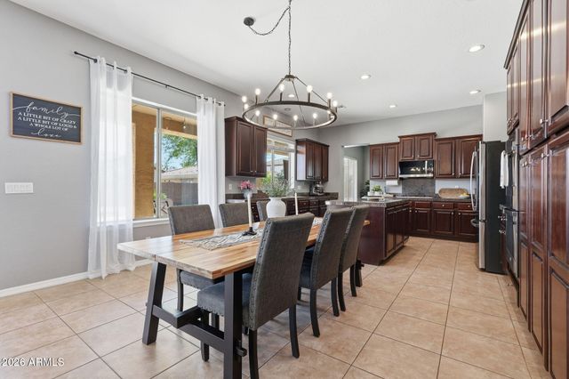 393 W REMINGTON Drive, Chandler, AZ 85286