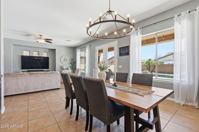 393 W REMINGTON Drive, Chandler, AZ 85286