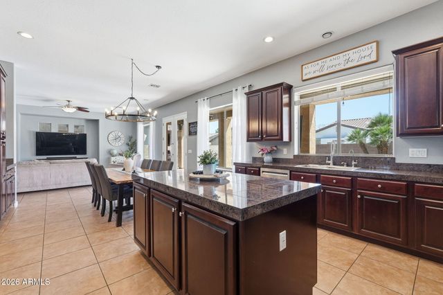 393 W REMINGTON Drive, Chandler, AZ 85286