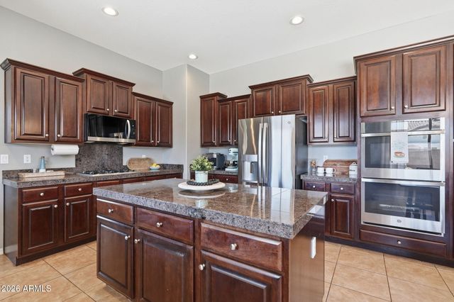 393 W REMINGTON Drive, Chandler, AZ 85286