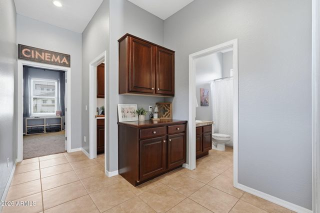 393 W REMINGTON Drive, Chandler, AZ 85286