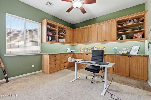 393 W REMINGTON Drive, Chandler, AZ 85286