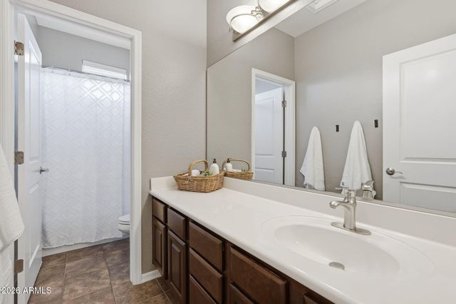 393 W REMINGTON Drive, Chandler, AZ 85286