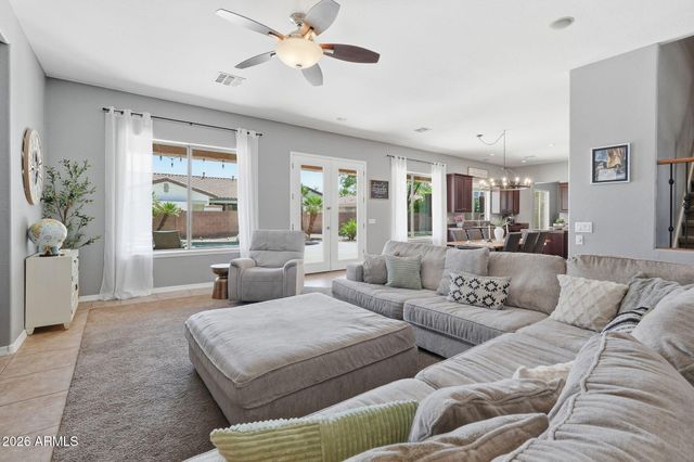 393 W REMINGTON Drive, Chandler, AZ 85286