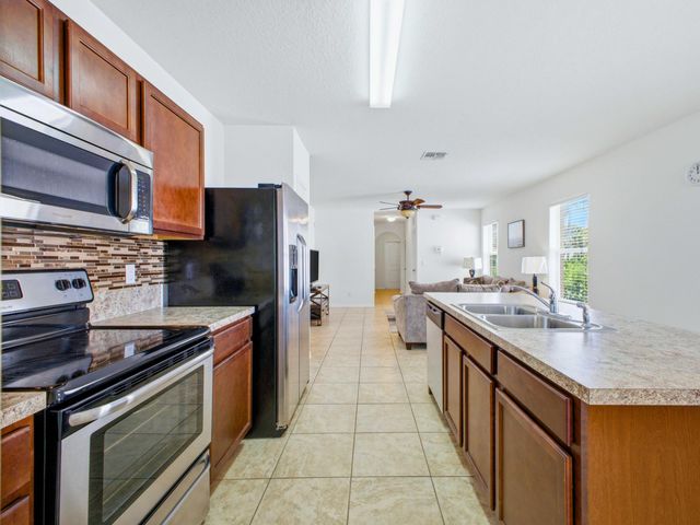 113 SE 3rd Avenue, Boynton Beach, FL 33435