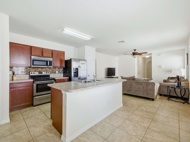 113 SE 3rd Avenue, Boynton Beach, FL 33435