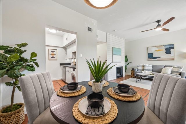 3903 Seiders Ave 202, Austin, TX 78756