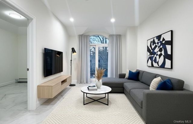 104-49 49th Ave, Corona, NY 11368