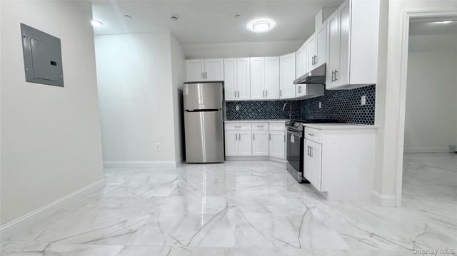 104-49 49th Ave, Corona, NY 11368