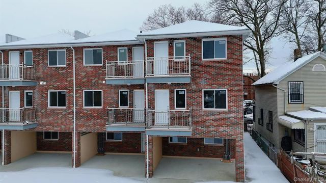 104-49 49th Ave, Corona, NY 11368