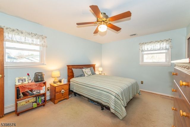 50 Henry St, Roxbury Twp., NJ 07876