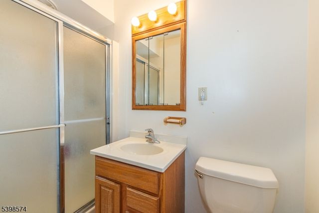 50 Henry St, Roxbury Twp., NJ 07876