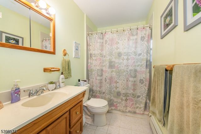 50 Henry St, Roxbury Twp., NJ 07876