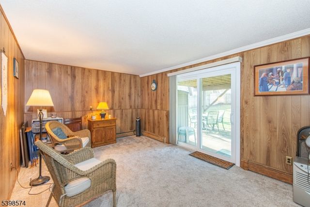 50 Henry St, Roxbury Twp., NJ 07876