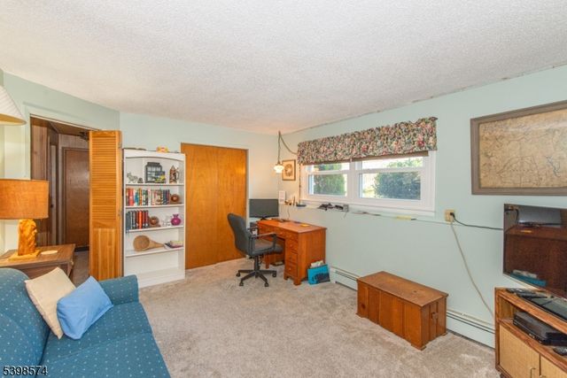 50 Henry St, Roxbury Twp., NJ 07876