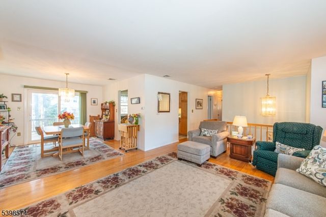 50 Henry St, Roxbury Twp., NJ 07876