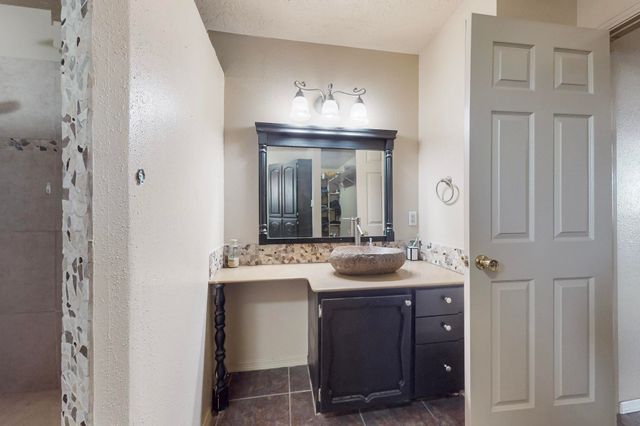 3008 Corona Drive NW, Albuquerque, NM 87120