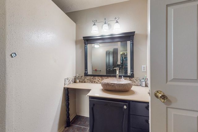 3008 Corona Drive NW, Albuquerque, NM 87120