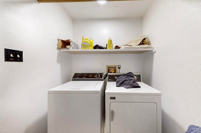 3008 Corona Drive NW, Albuquerque, NM 87120