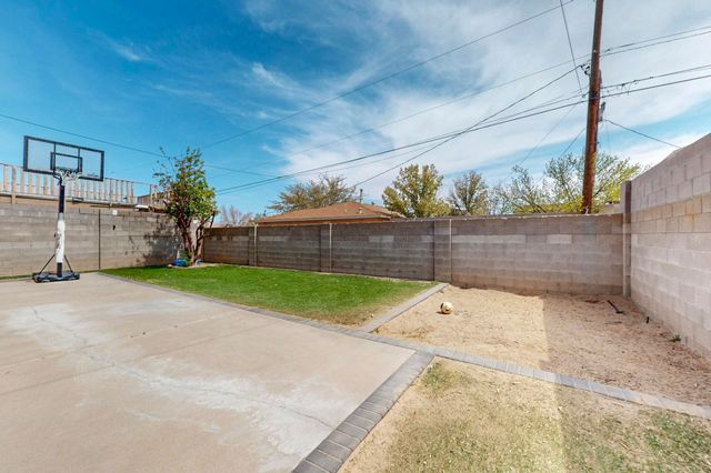 3008 Corona Drive NW, Albuquerque, NM 87120