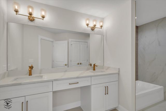 8893 Buffington Breakwater Drive, Frankfort, IL 60423