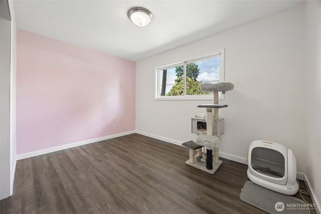12204 Woodland Avenue E, Puyallup, WA 98373