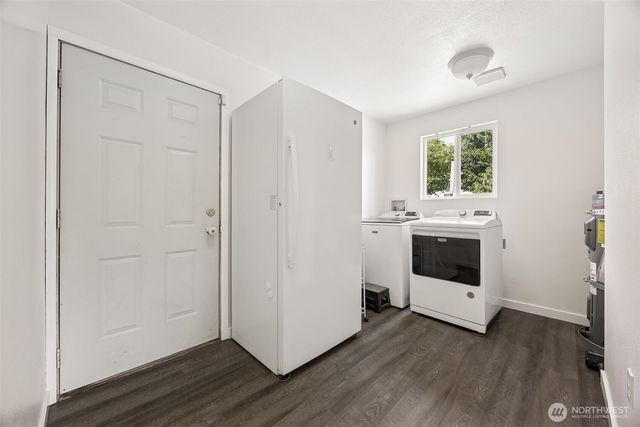 12204 Woodland Avenue E, Puyallup, WA 98373