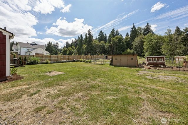 12204 Woodland Avenue E, Puyallup, WA 98373