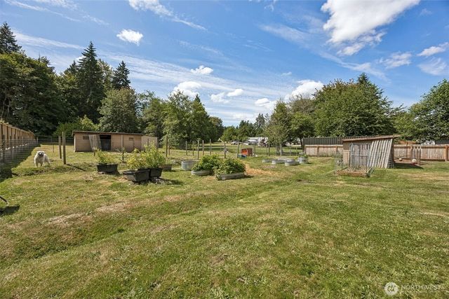 12204 Woodland Avenue E, Puyallup, WA 98373