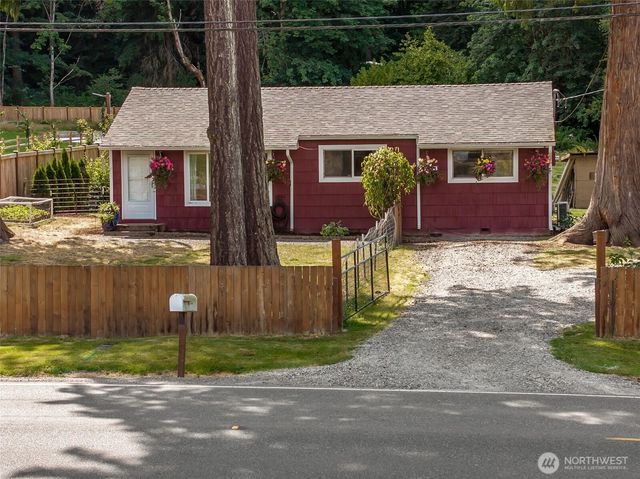 12204 Woodland Avenue E, Puyallup, WA 98373