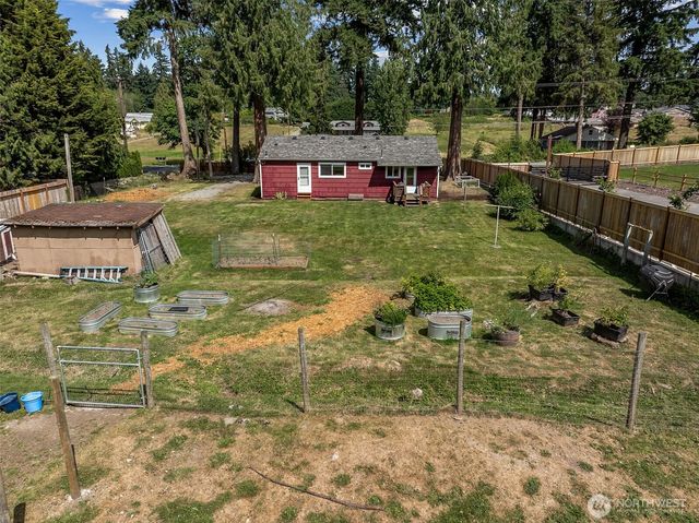 12204 Woodland Avenue E, Puyallup, WA 98373