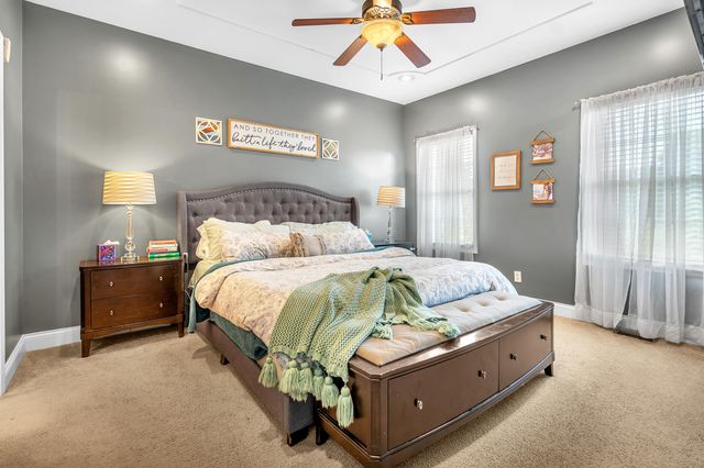 713 Ironwood Street NW, Demotte, IN 46310