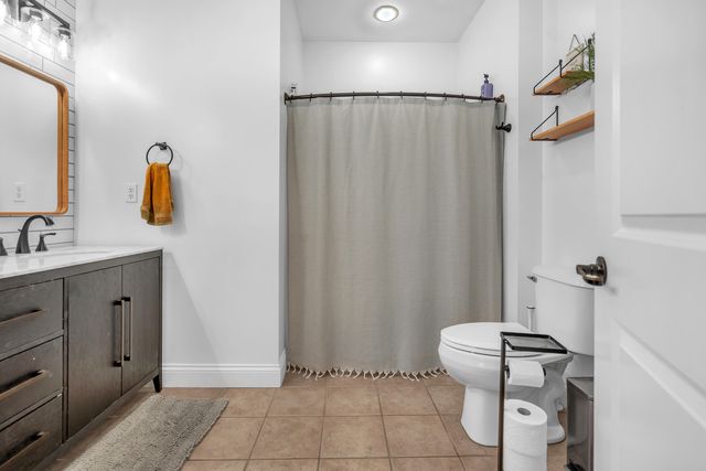 713 Ironwood Street NW, Demotte, IN 46310