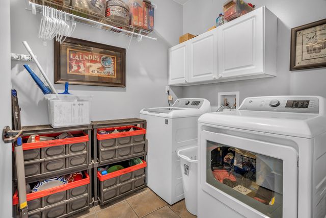 713 Ironwood Street NW, Demotte, IN 46310