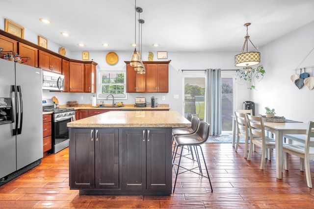 713 Ironwood Street NW, Demotte, IN 46310