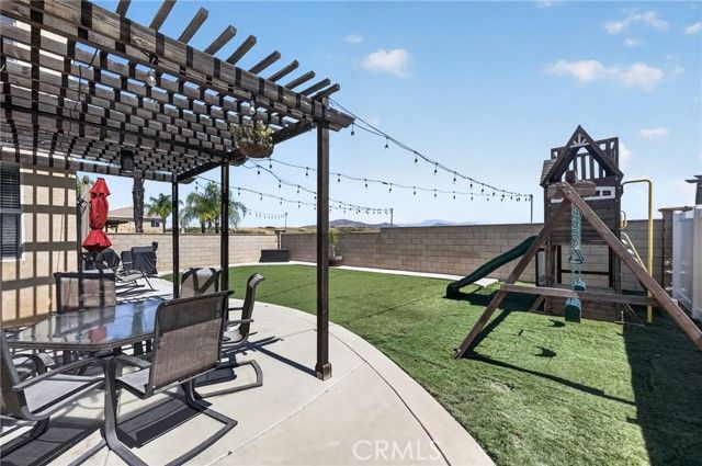 38430 Magdelena Street, Murrieta, CA 92563