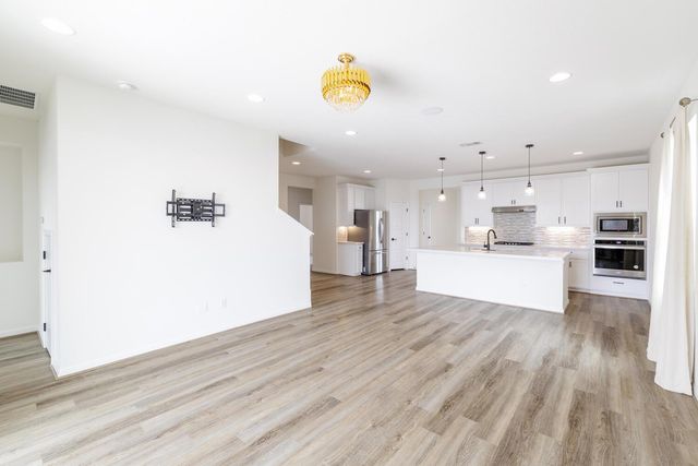 208 Wagon Spoke WAY, Liberty Hill, TX 78642
