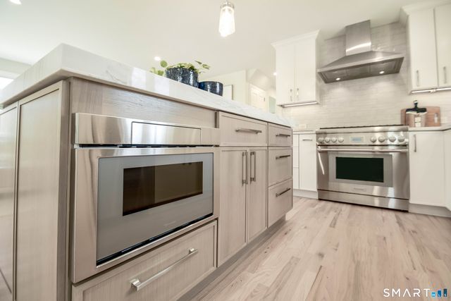 27 Brookdale Road, Fairfield, CT 06824