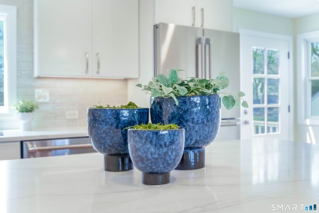 27 Brookdale Road, Fairfield, CT 06824