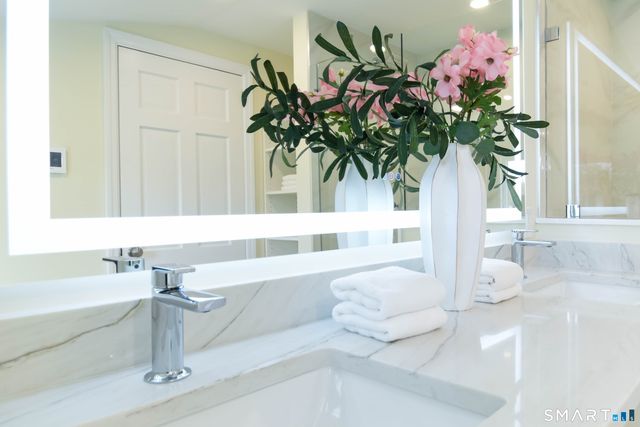 27 Brookdale Road, Fairfield, CT 06824