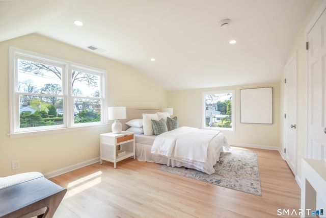 27 Brookdale Road, Fairfield, CT 06824